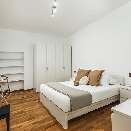 Atrhome- Penthouse Tritone * 罗马