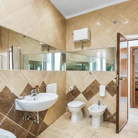 بيت للعطل Atrhome- Penthouse Tritone