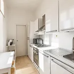 Atrhome- Penthouse Tritone בית נופש *