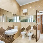 בית נופש Atrhome- Penthouse Tritone